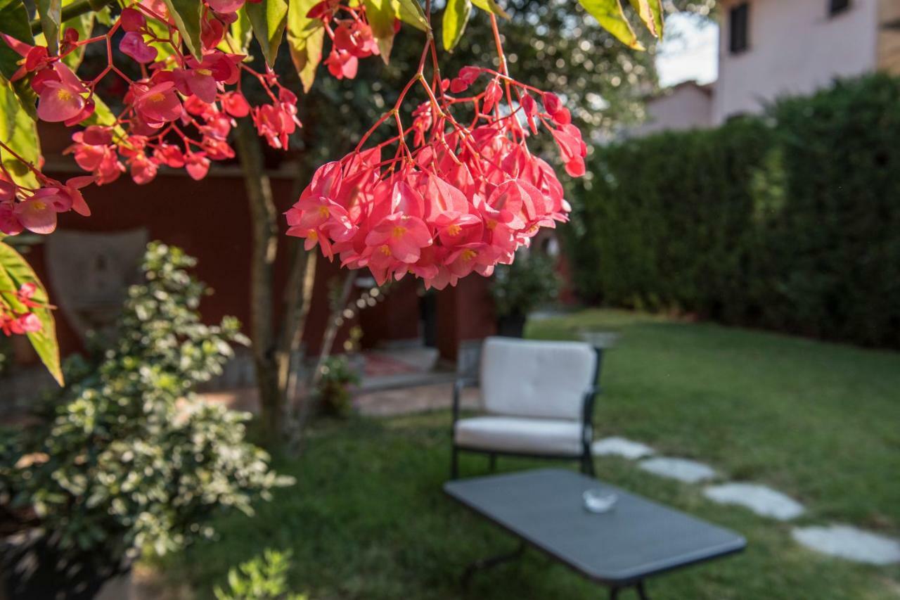 Villa Goccia Di Vino La Morra Kültér fotó