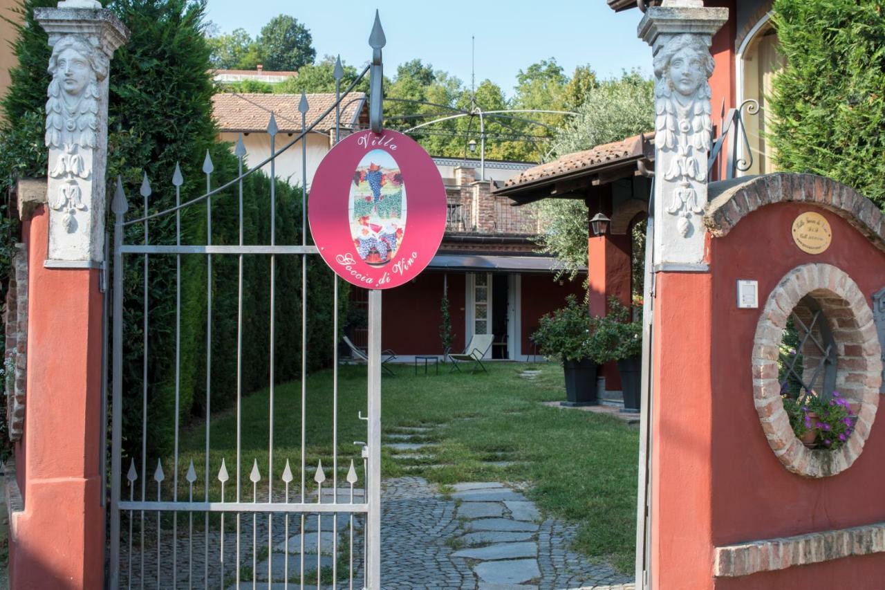 Villa Goccia Di Vino La Morra Kültér fotó