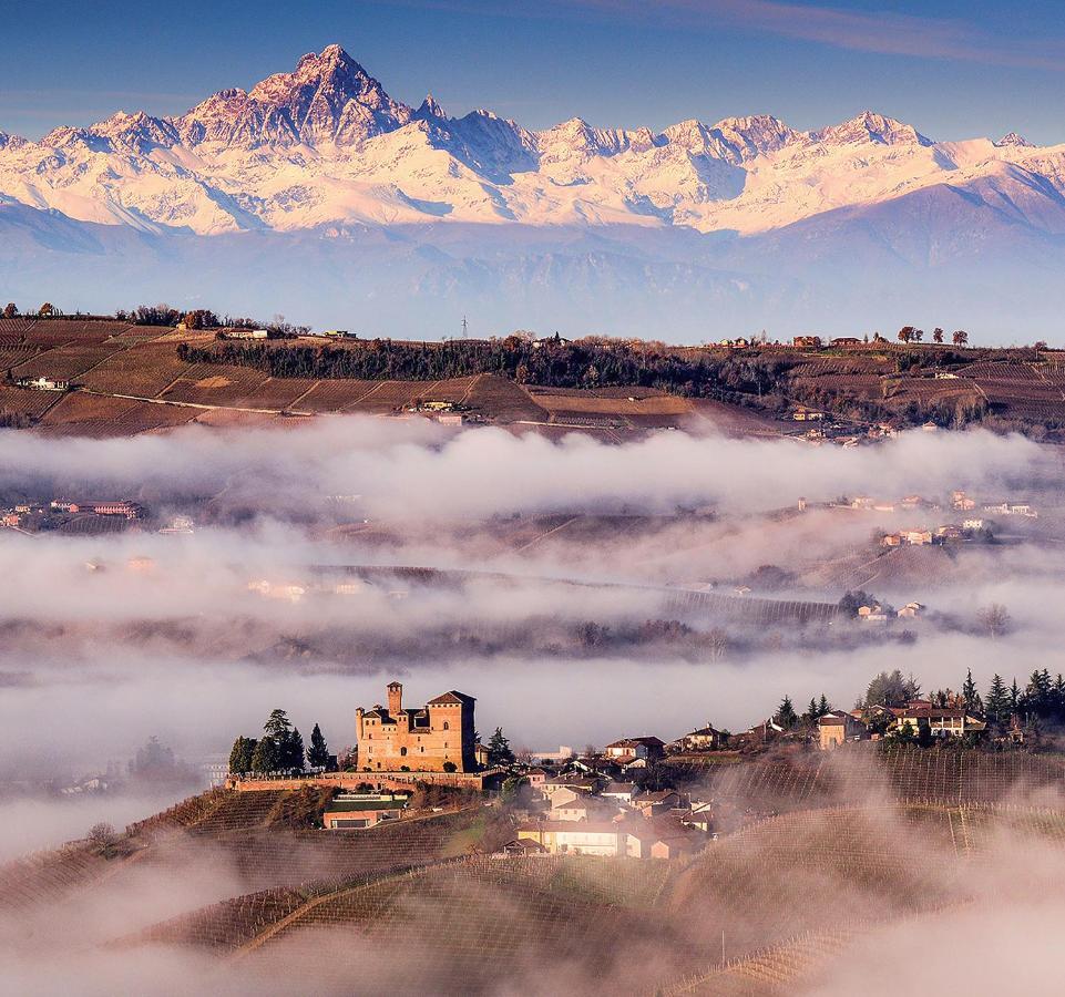 Villa Goccia Di Vino La Morra Kültér fotó